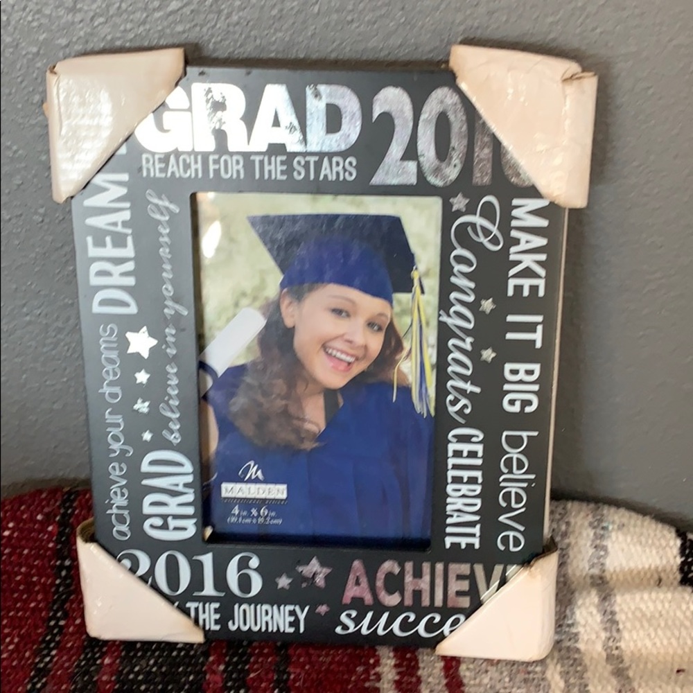 Graduation frame